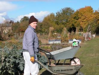 Wendy Russell dual tasking in 2003