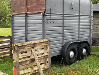 thumbnail 010 Horse Box